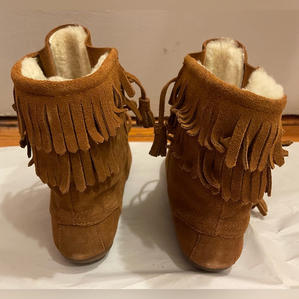 Minnetonka for J. Crew Double Fringe Suede Fur Lined Ankle Boots - Picture 4 of 13